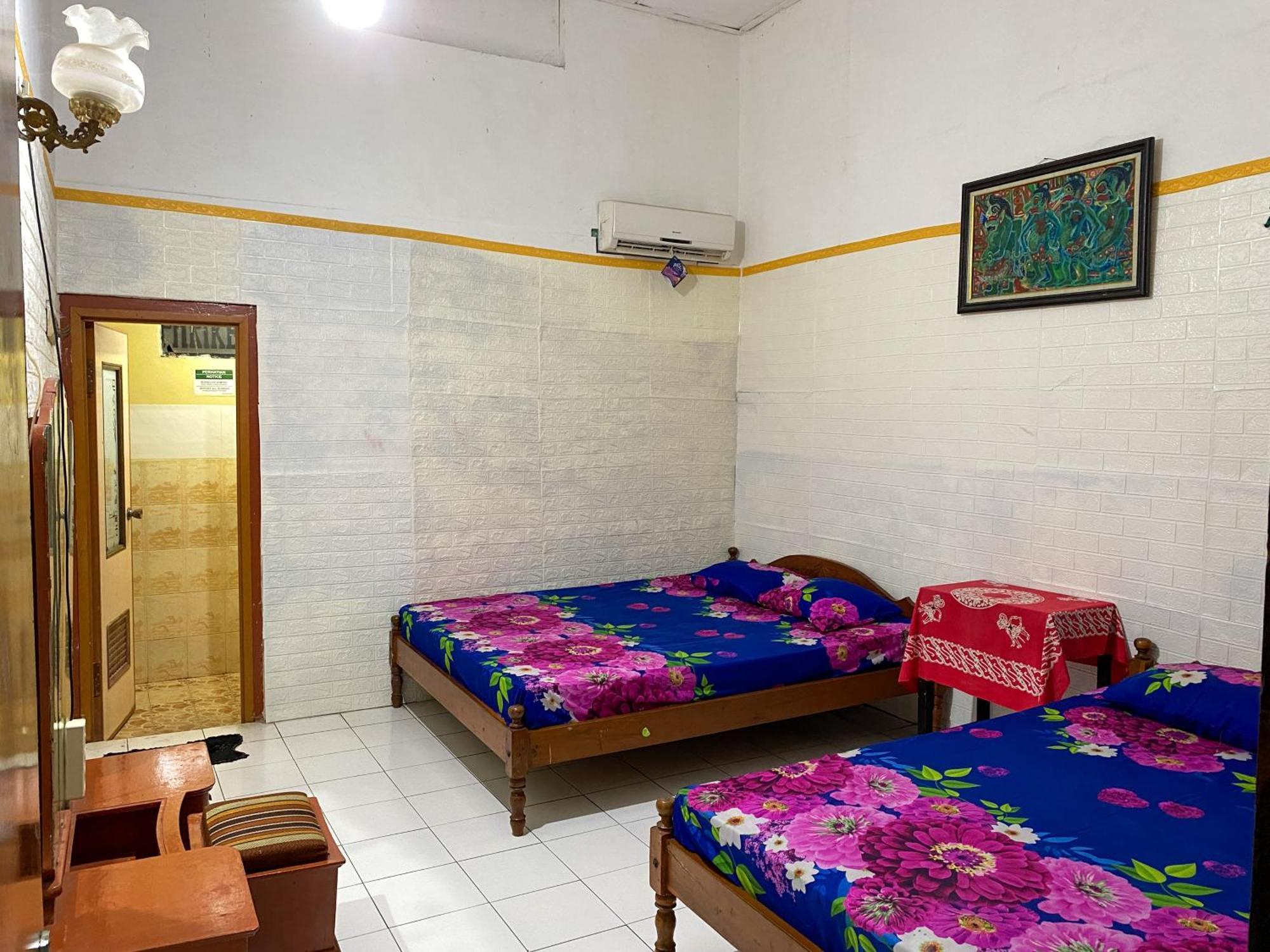 Parikesit Guest House Джокьякарта Экстерьер фото