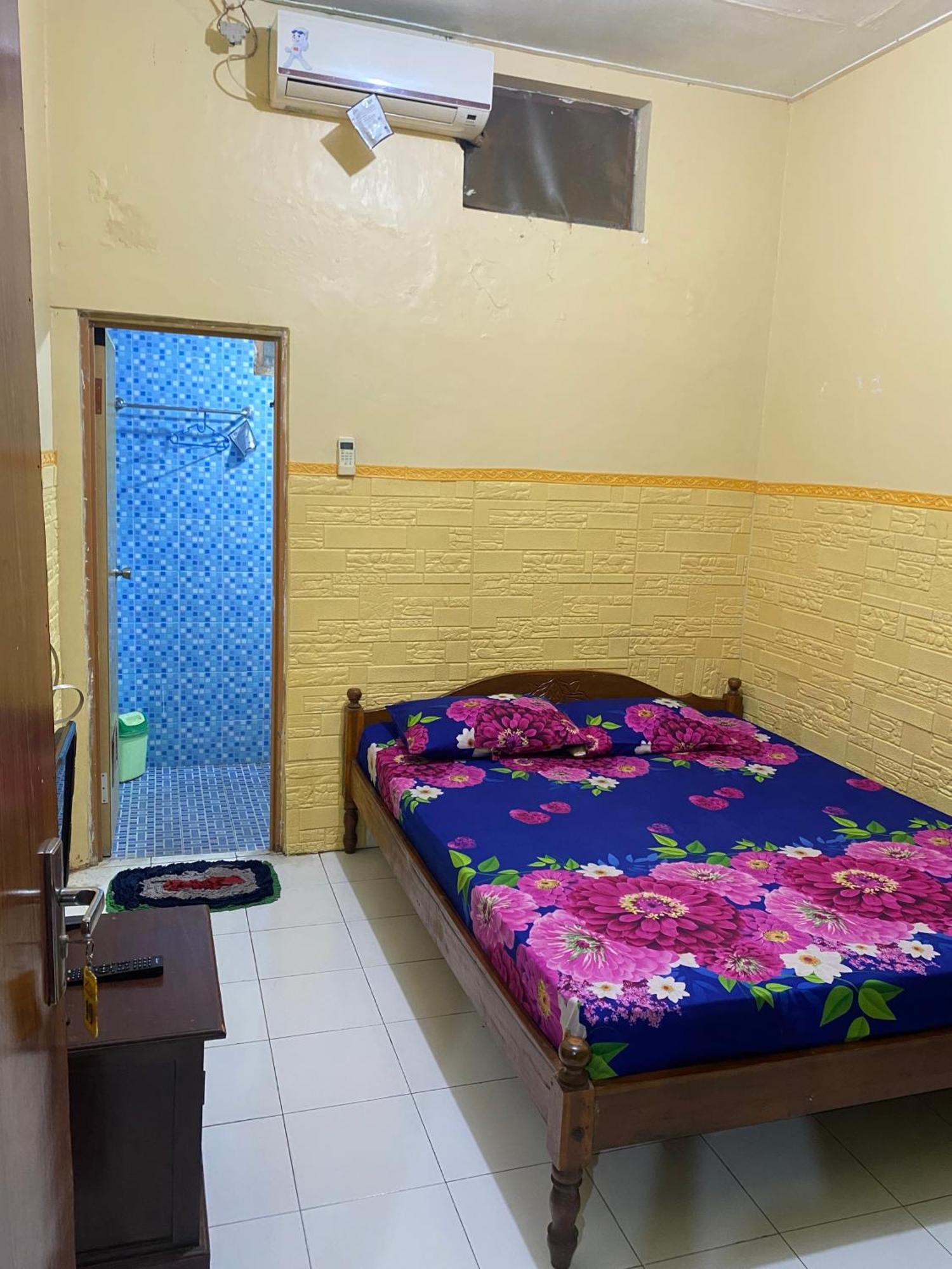 Parikesit Guest House Джокьякарта Экстерьер фото