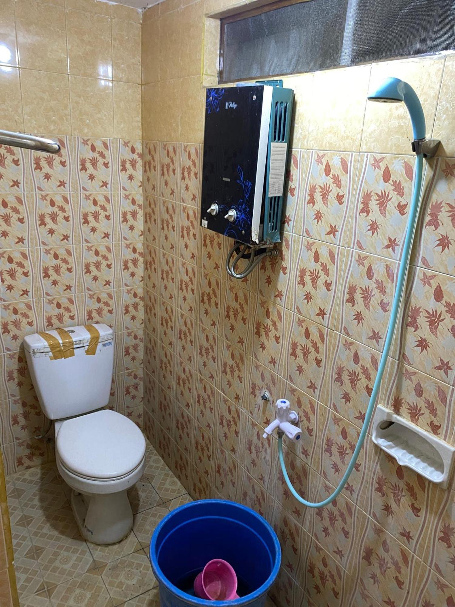 Parikesit Guest House Джокьякарта Экстерьер фото