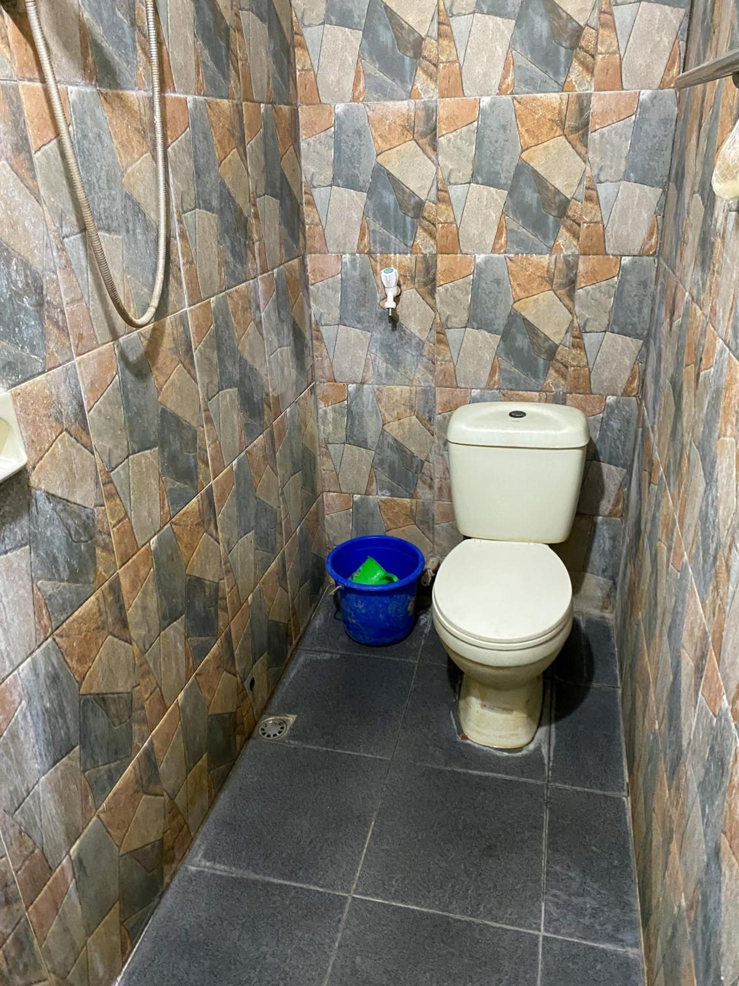 Parikesit Guest House Джокьякарта Экстерьер фото