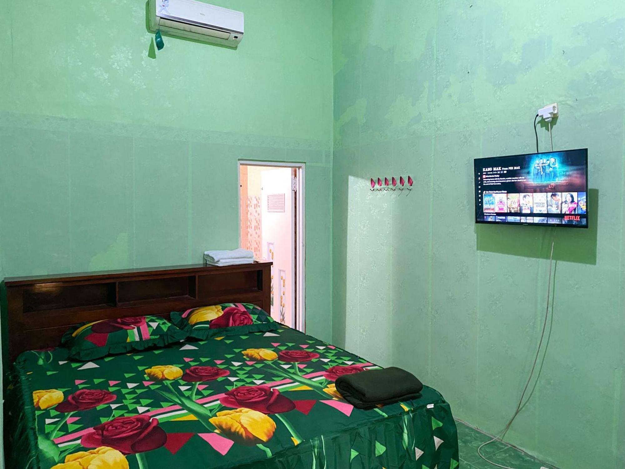 Parikesit Guest House Джокьякарта Экстерьер фото