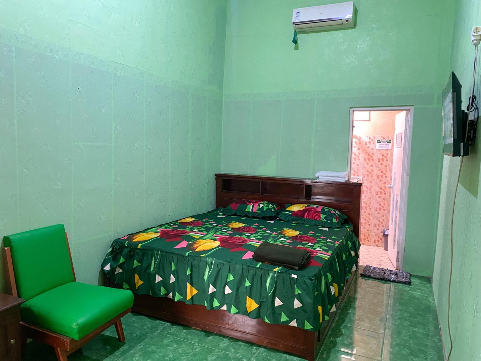 Parikesit Guest House Джокьякарта Экстерьер фото