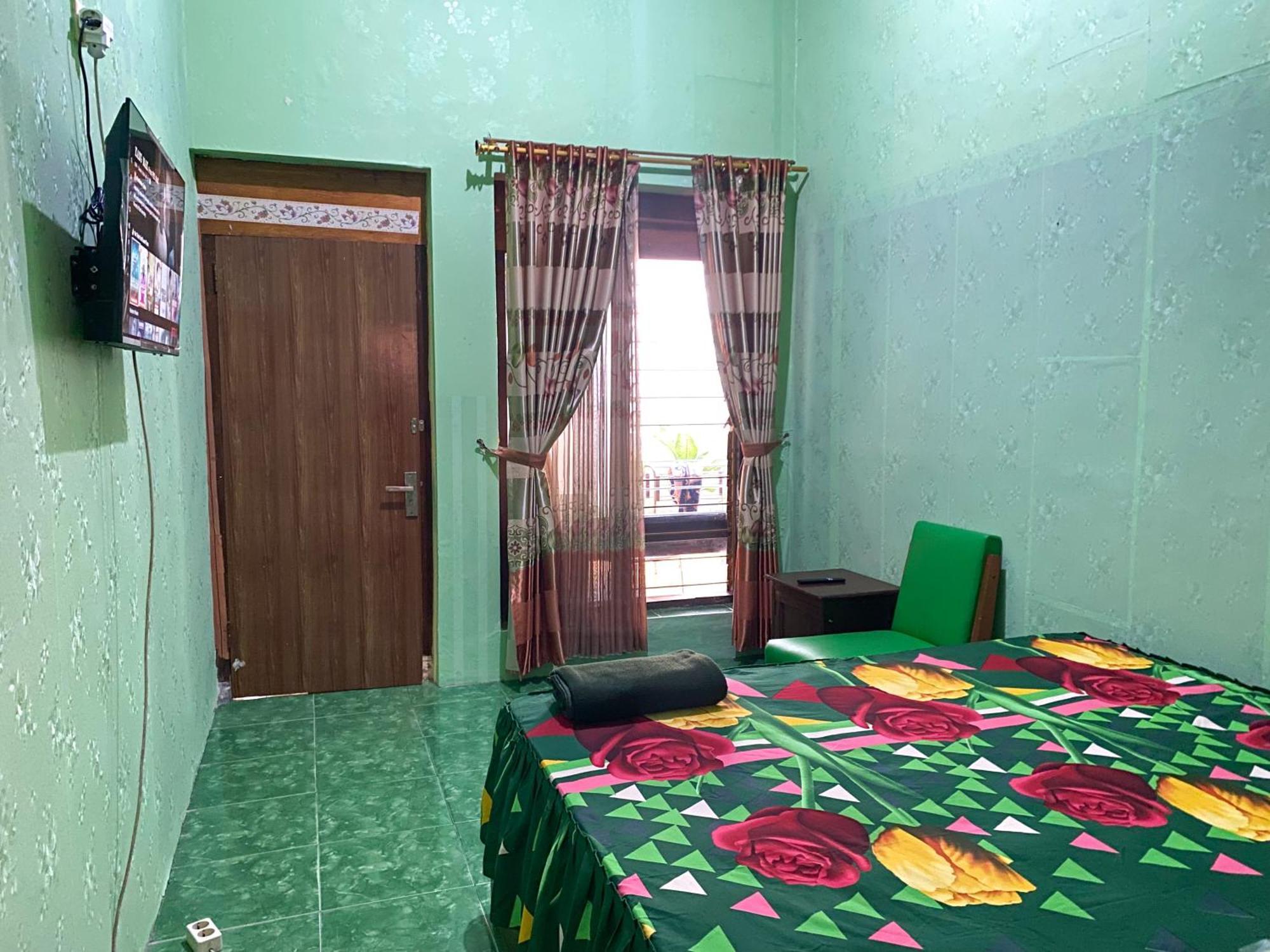 Parikesit Guest House Джокьякарта Экстерьер фото
