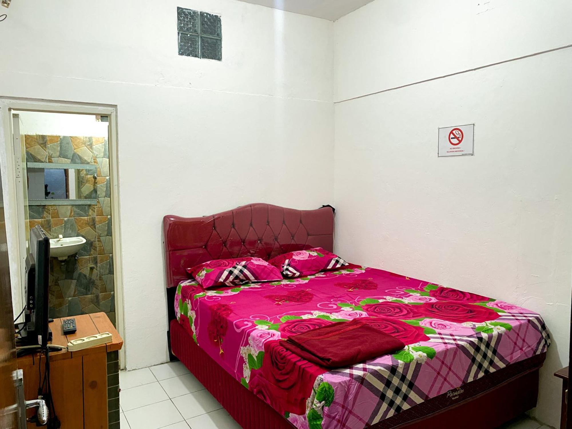 Parikesit Guest House Джокьякарта Экстерьер фото